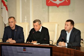 И словом, и делом: помощников депутатов Волгодонской городской Думы отметили за помощь советам ТОСов